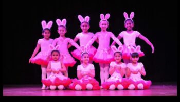 Bunny Ballet: Mișcări grațioase pentru iepuri energici